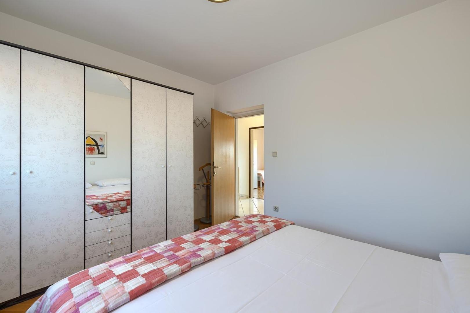 Apartment Viktor Pula Buitenkant foto