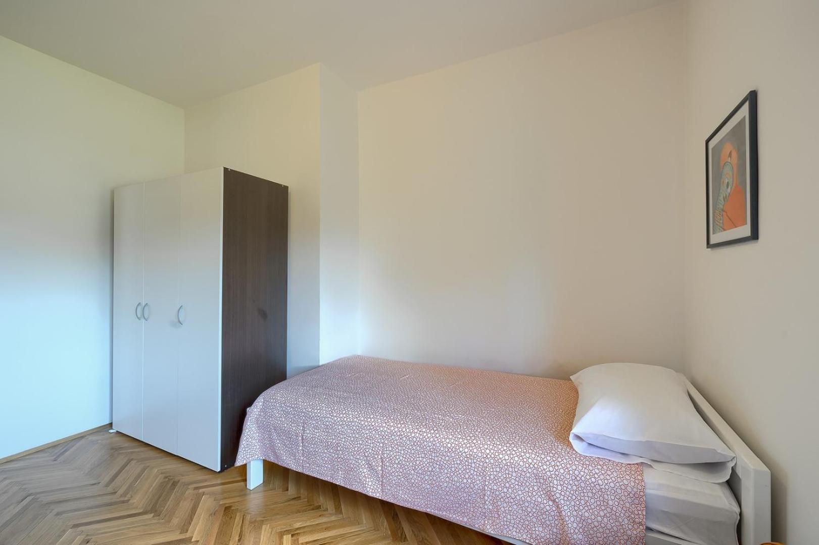 Apartment Viktor Pula Buitenkant foto
