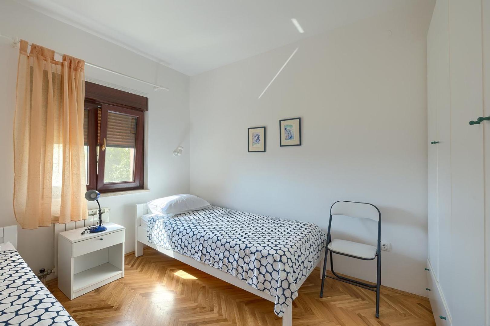 Apartment Viktor Pula Buitenkant foto